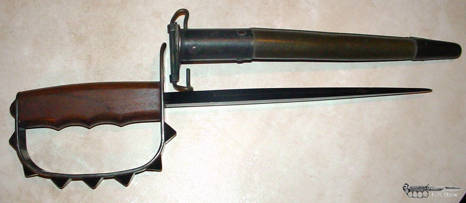 L. F. & C. U. S. Model 1917-1918 Trench Knife with Extra Knob