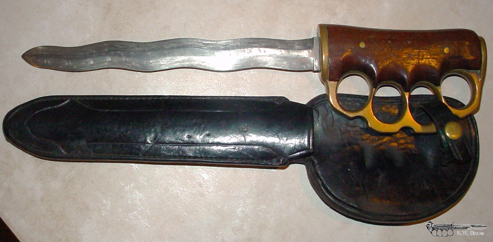 W. H. Messenger Knuckle Knife