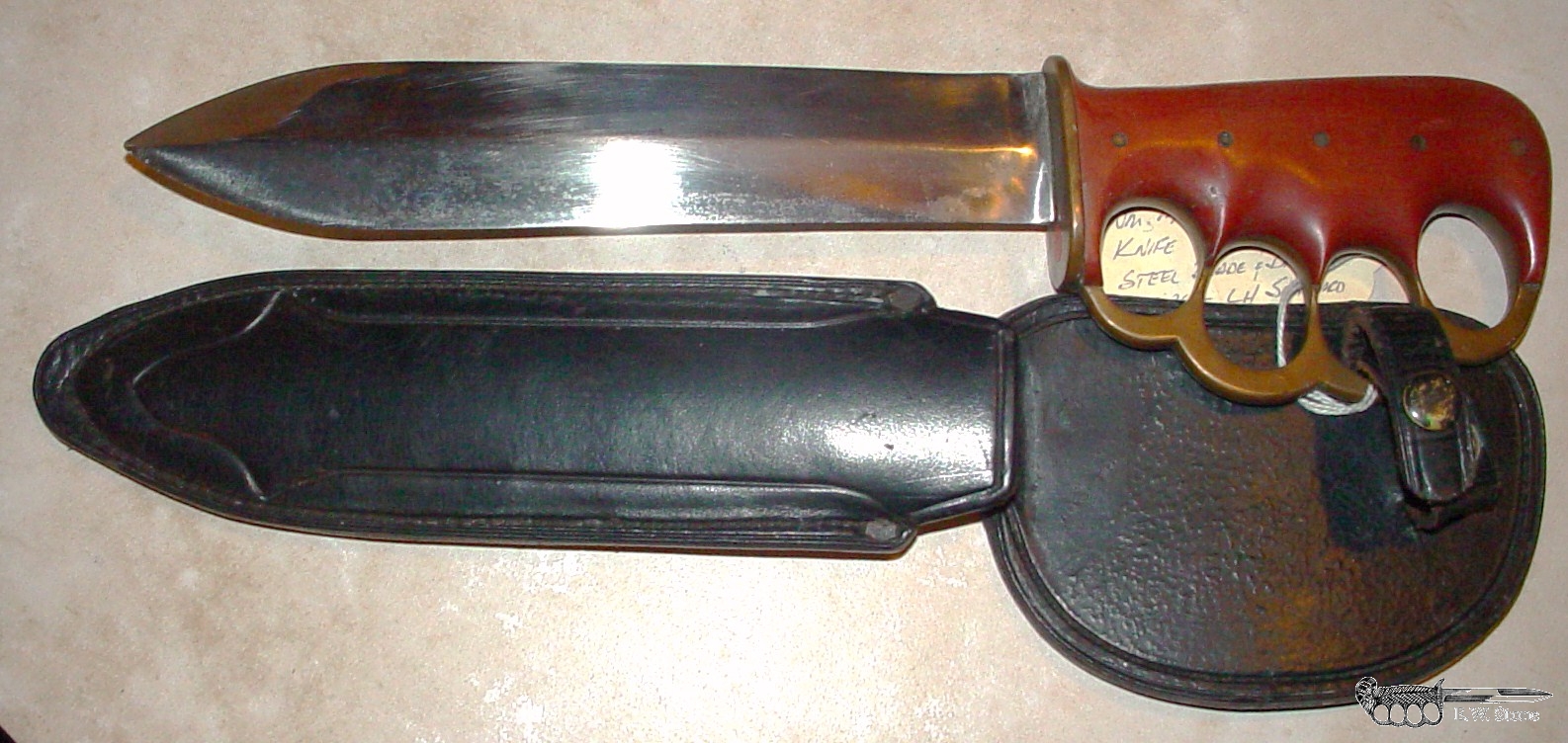 Messenger Knuckle Knife