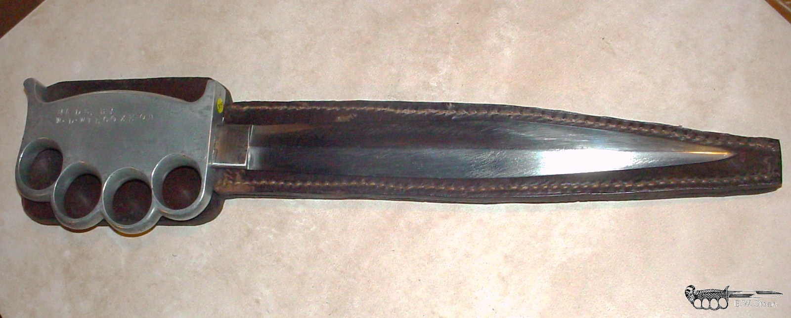 W. D. Wilcoxson Knuckle Knife